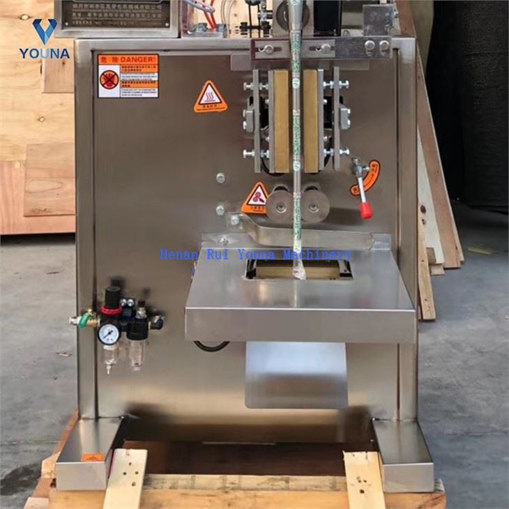 automatic body lotion packaging machine (2)