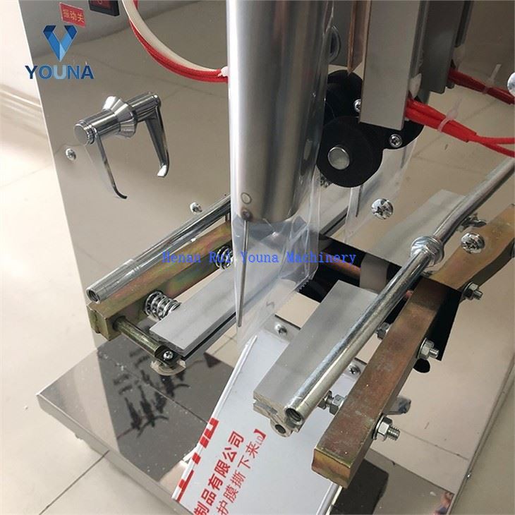 automatic 3 sides seal bag packing machine (3)