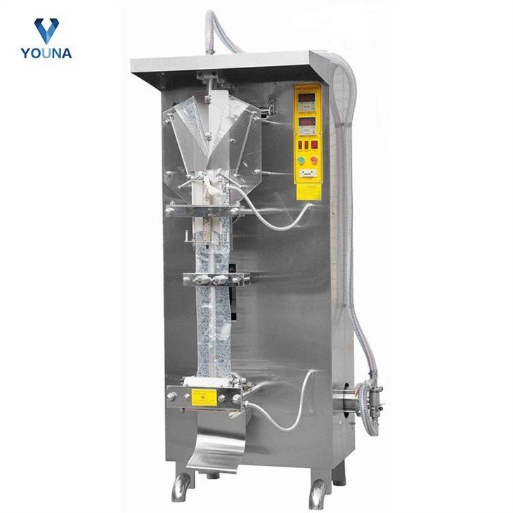 automatic water pouch packing machine (2)