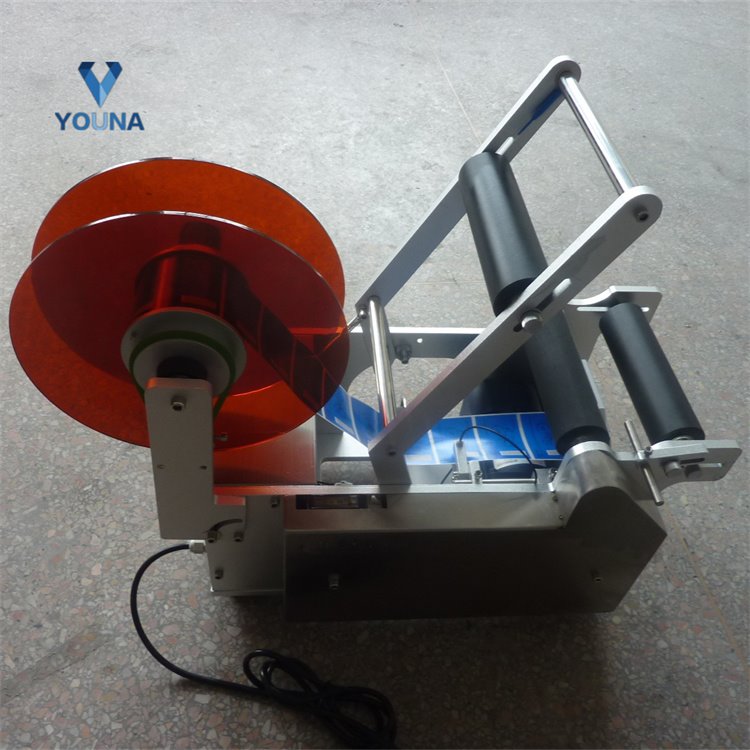 Manual Round Bottle Labeling Machine for Sale