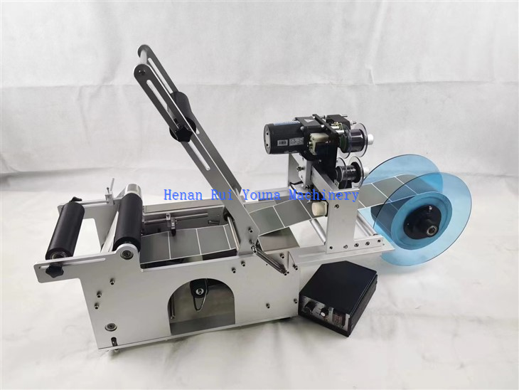 Small Labeling Machine For Round Bottle