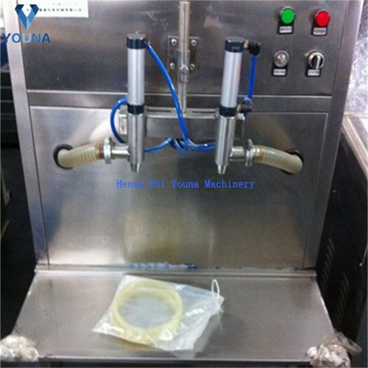 semi automatic 1-5L lubricating oil bottle filling machine (3)